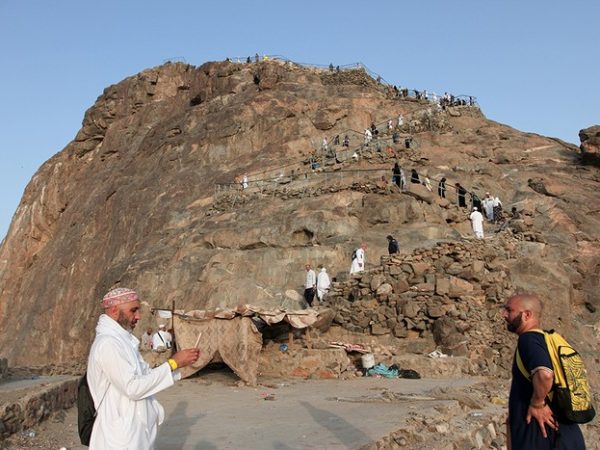 Jabal Nur: Sejarah, Keutamaan, dan Tips Mendaki