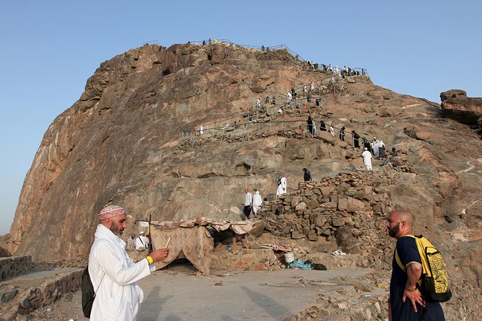 Jabal Nur: Sejarah, Keutamaan, dan Tips Mendaki